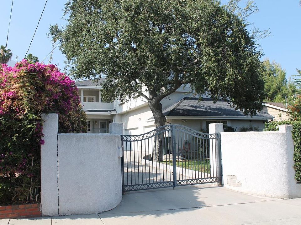 Gate