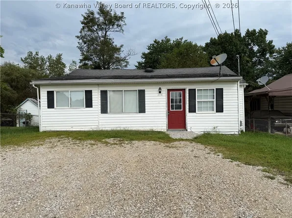 2556 Conner Ave, Hurricane, WV 25526
