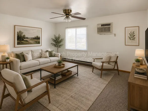 313 Lyndee Dr #B2, Selby, SD 57472