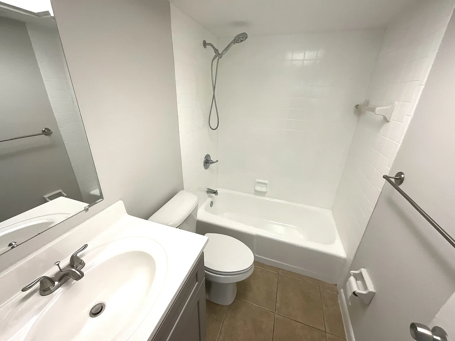 610 Southeast 13th Court A - 1 — Photo 4
