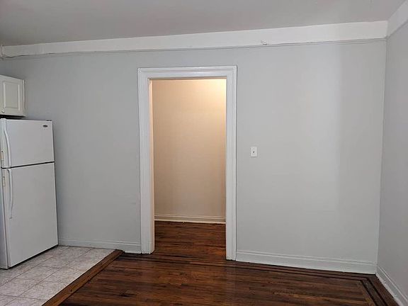 4th image of 32-51 30th St #1
