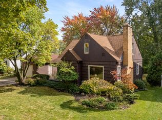 2150 Englewood Dr SE, East Grand Rapids, MI