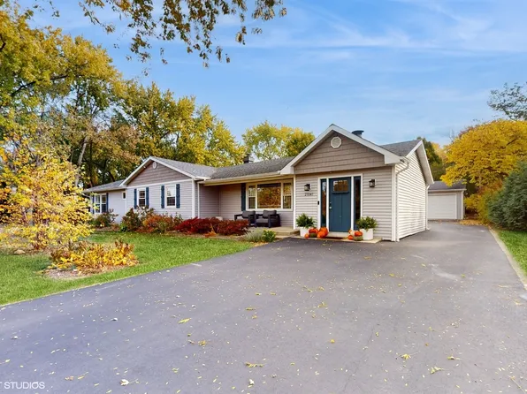 21041 N 19th St, Barrington, IL 60010