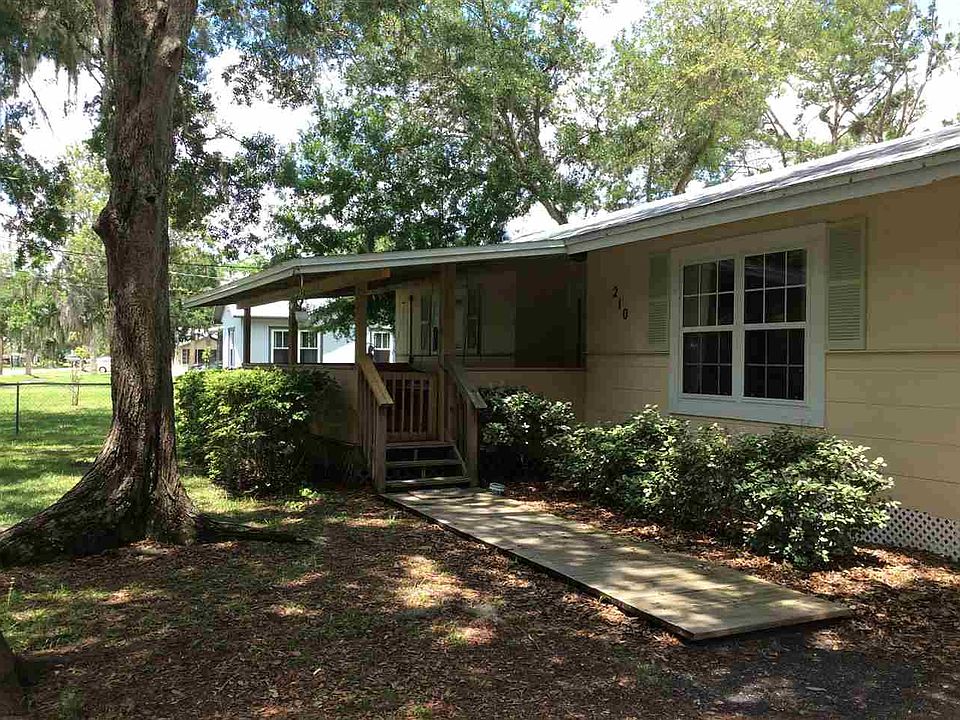1st image of 210 Estrada Ave