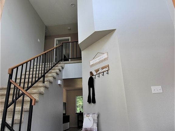 5th image of 10355 Ashley Cir NW