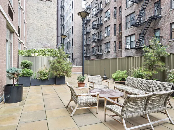 121 East 23rd Street image 7 of 7