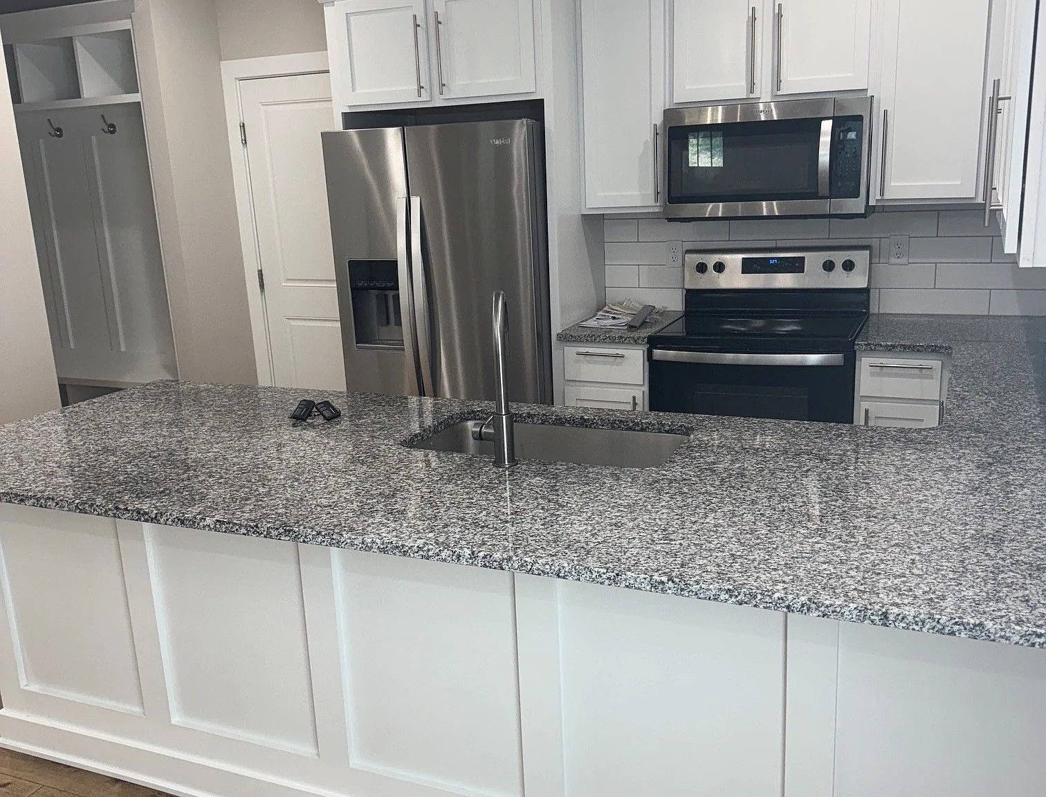 3 bed, 2.5 bath, 1667 sqft, $2,100 — Photo 3