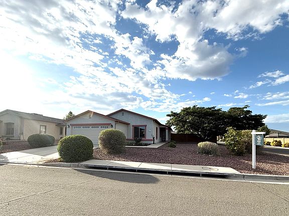 2nd image of 1496 Stratford Pl