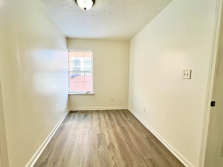 Park Place Apartments — Photo 14
