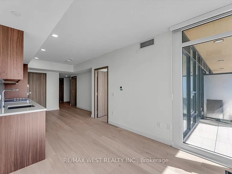 1 Concord Cityplace Way #5709 — Photo 10