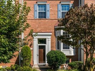 8 Silver Moon Dr, Silver Spring, MD 20904