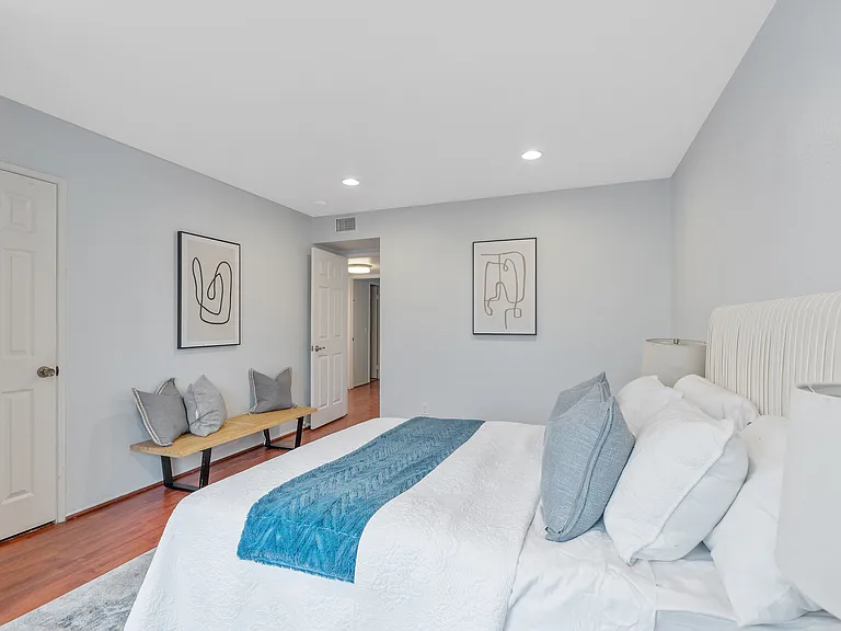 2310 N Fairview St #210 — Photo 20