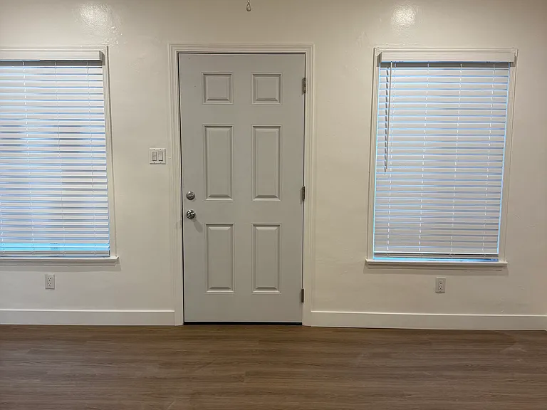 905 Sartori Ave #B — Photo 3