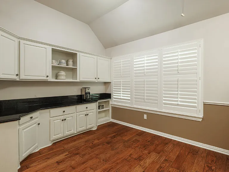 3726 Pensacola Dr — Photo 18