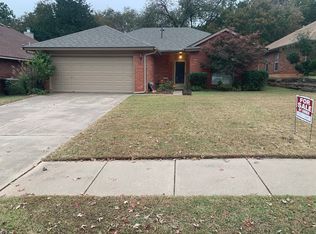 604 Rimrock Rd, Edmond, OK 73034