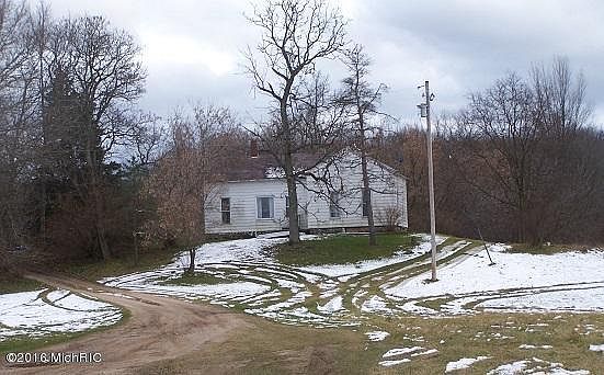 2nd image of 6402 Thornapple Lake Rd