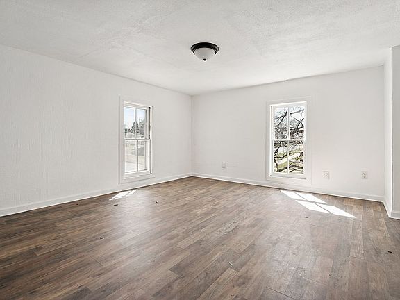 5th image of 511 4th St