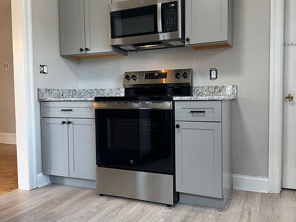 5th image of 2227 Mount Carmel Ave