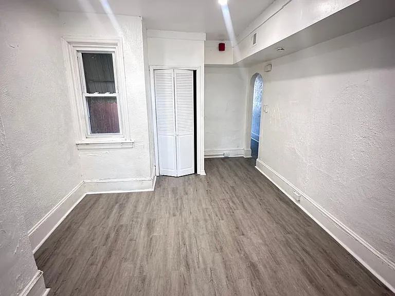 5023 Walnut Street — Photo 9