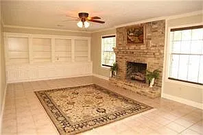 4 bed, 2.5 bath, 2476 sqft, $1,800 — Photo 3
