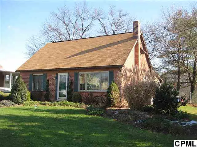 2671 Spring Rd photo 1