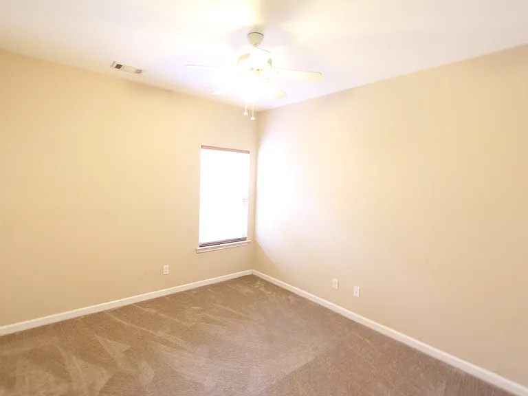 222 Oxmoor Pl — Photo 17