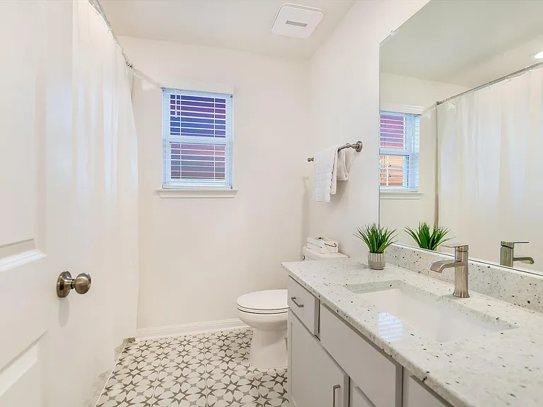737 Leeward Pass — Photo 25