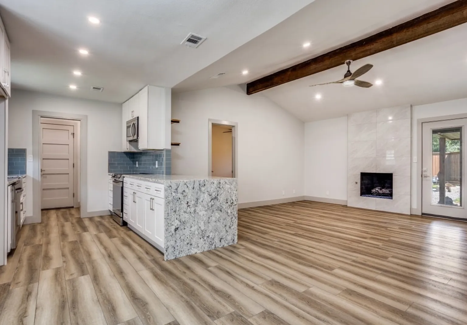 N Cypress Cir, Plano — Photo 2