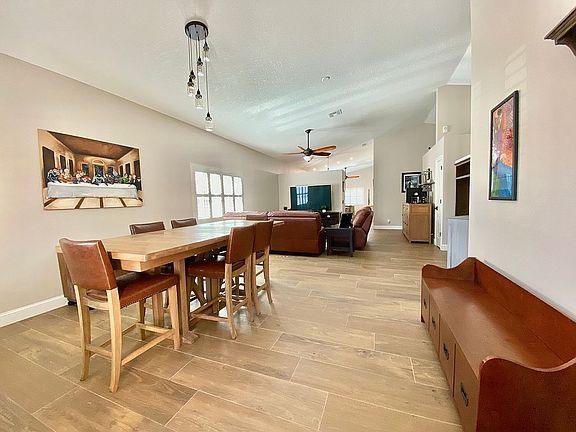 3rd image of 6260 Lansdowne Cir
