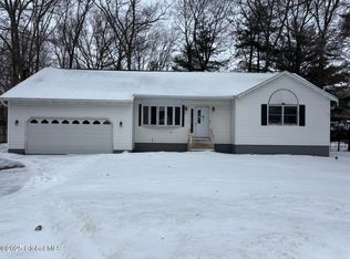 34 Apeldorn Dr, Schenectady, NY 12306