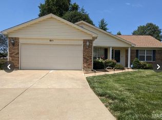 511 Pioneer Dr, Saint Peters, MO 63376