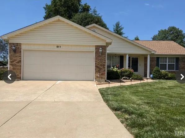 511 Pioneer Dr, Saint Peters, MO 63376