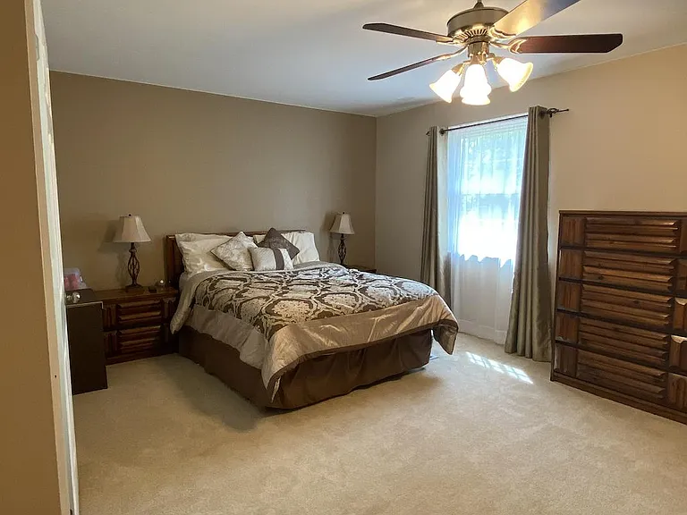 193 Jonathan Dr — Photo 9
