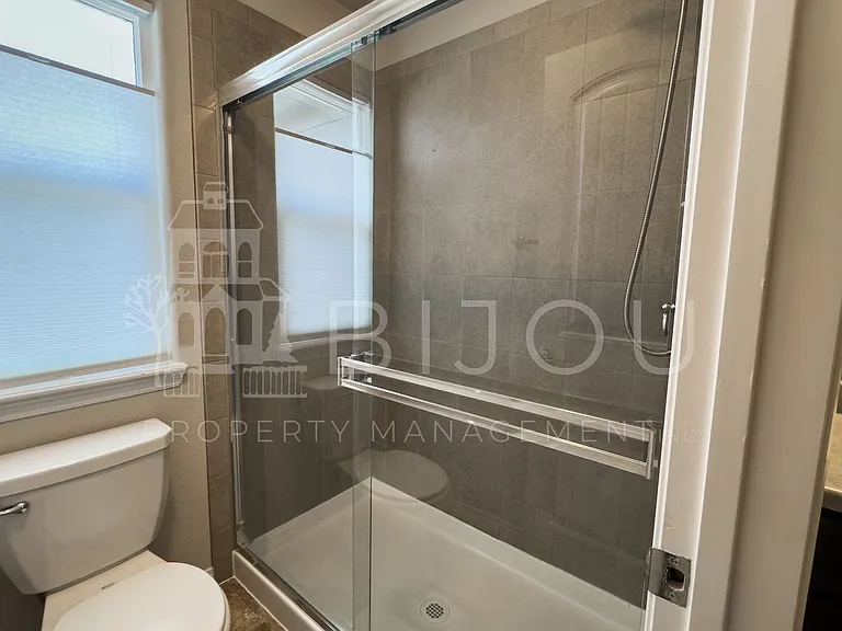 10881 Aliso Dr — Photo 17