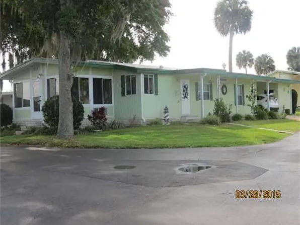 68 Harbor Oaks Dr, Fruitland Park, FL 34731