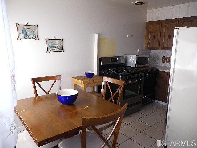 1st image of 2051 Thomas Ave