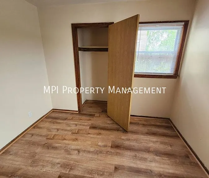 8665 W Fond Du Lac Ave #2 — Photo 7