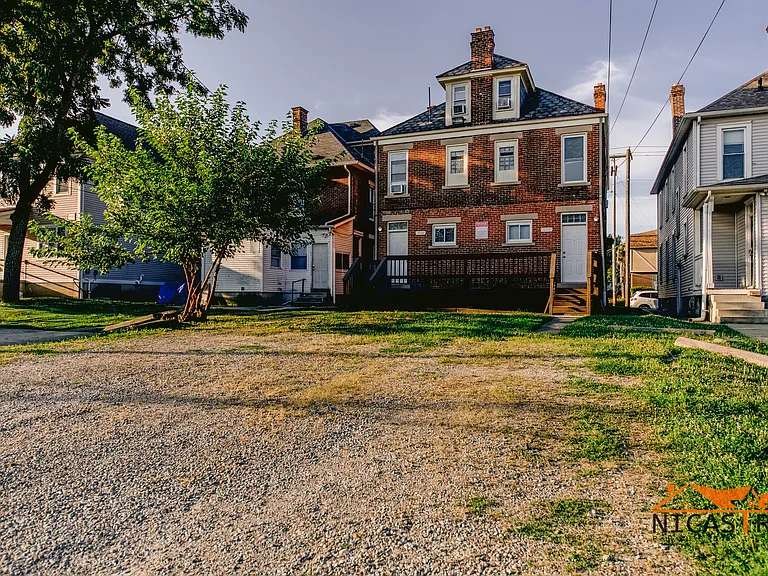 174 E 11th Ave — Photo 17