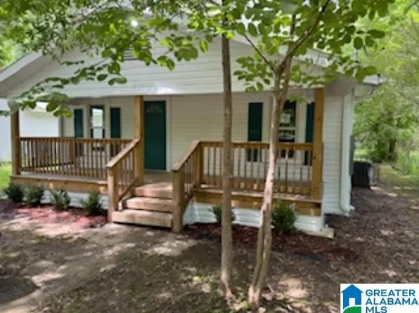 2112 Cumberland Rd, Bessemer, AL 35022