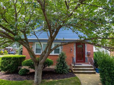 72 Birch Street, Floral Park, NY, 11001
