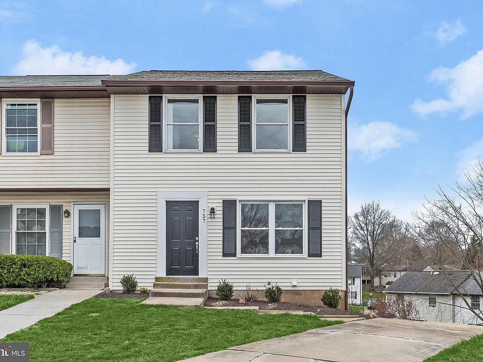 1st image of 757 Windsor Dr