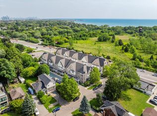 1011 Deta Rd #701, Mississauga, ON L5E0A2