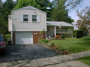 1977 Hopewell Cir, Bethlehem, PA 18017