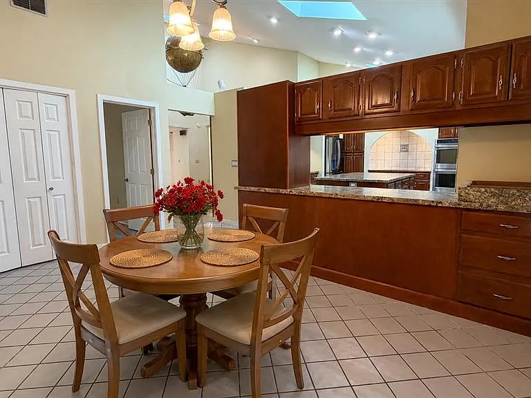 8445 Cessna Dr — Photo 21