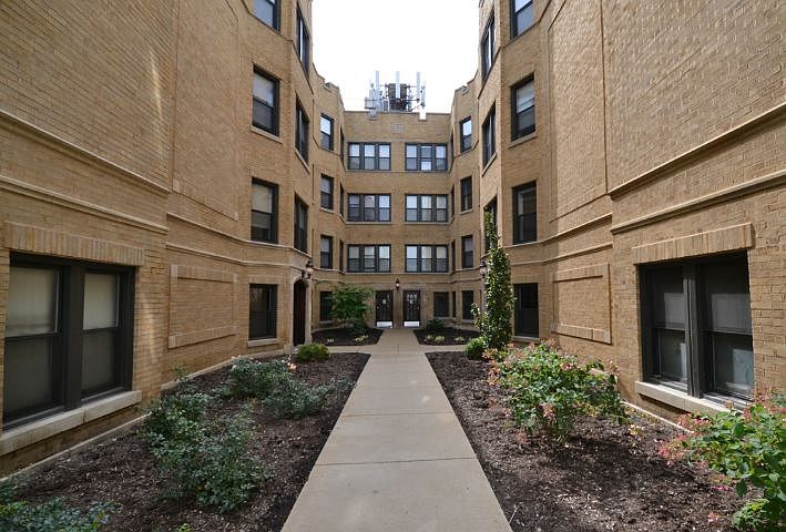 1st image of 2803D W Lawrence Ave #D1s