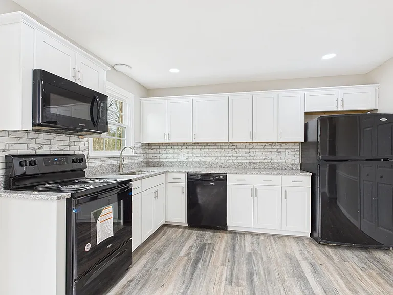 2222 Brightmoor Ct — Photo 10