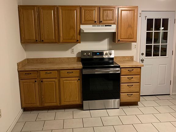 2nd image of 2982 Laverne Dr