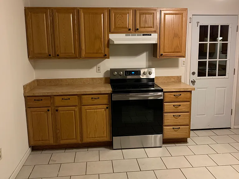 2982 Laverne Dr — Photo 2