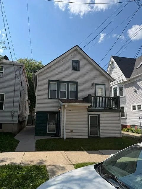 1869 N Astor St #LOWER