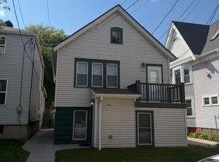 1869 N Astor St, Milwaukee, WI 53202